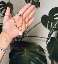 Load image into Gallery viewer, BAROQUE PEARL NECKLACE
