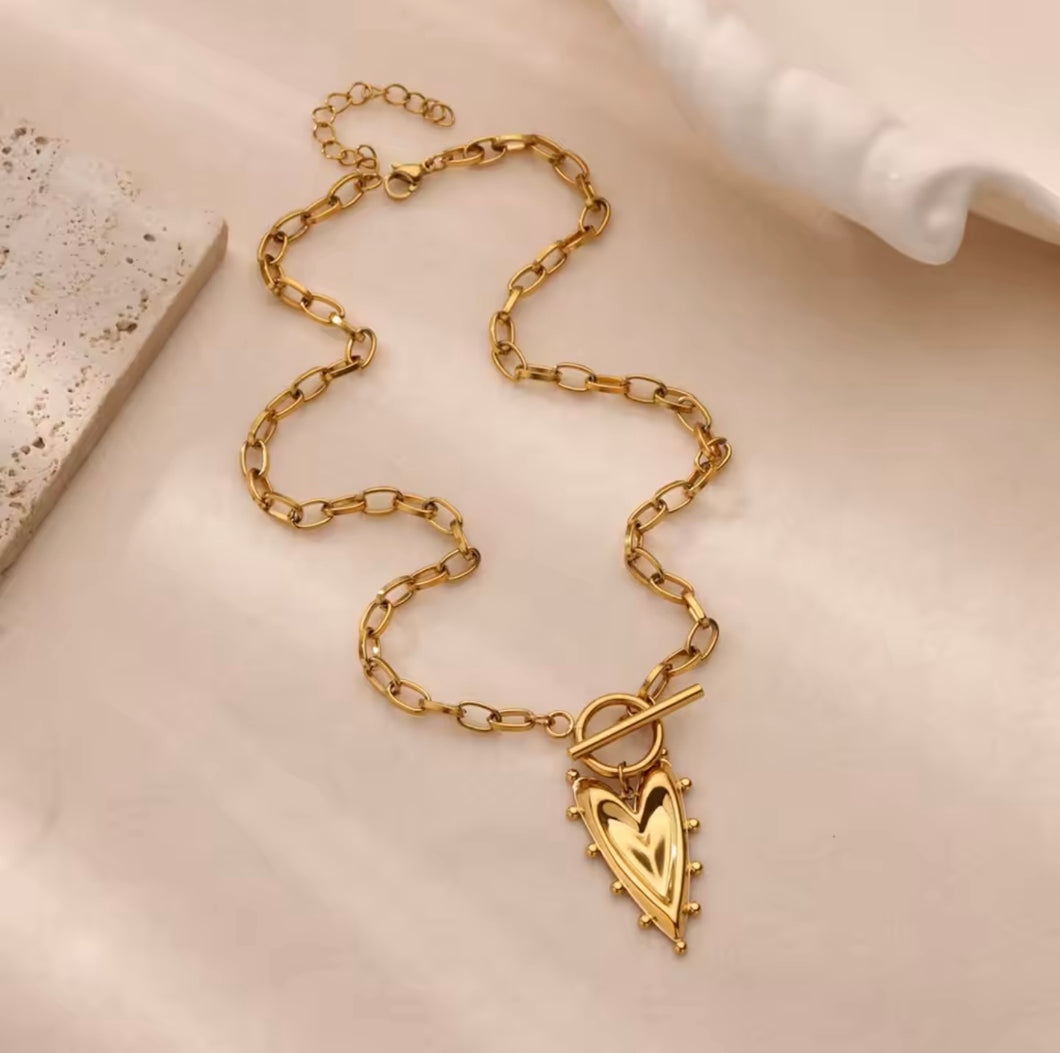 DOTTIE HEART NECKLACE