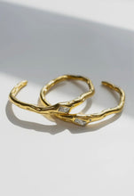 Load image into Gallery viewer, CRYSTAL CUFF

