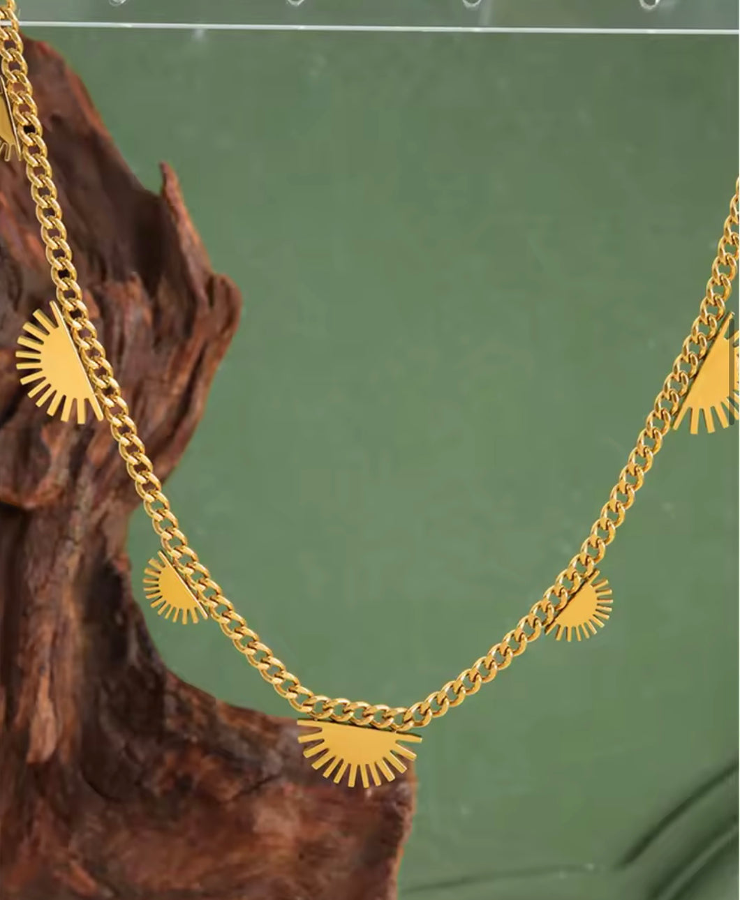 SUNNY CHAIN