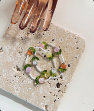 Load image into Gallery viewer, TULIP BRACELET
